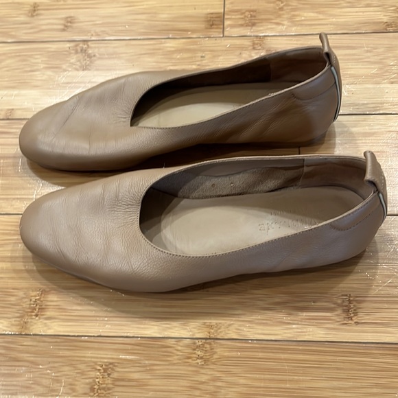 Everlane Shoes - Everlane The Italian Leather Day Glove
